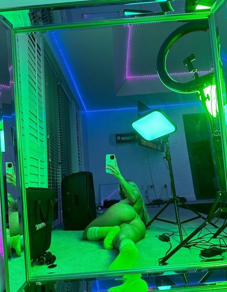 Emilyy Wild star du porno adulte photos