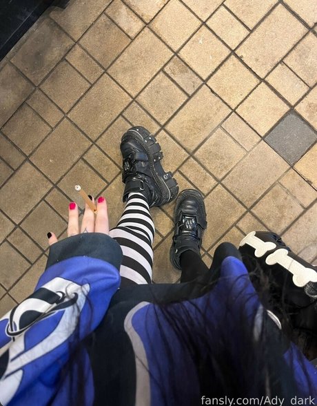 Ady Dark modèle meilleur photos