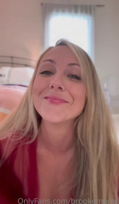 Brooke Marks arte modelo foto