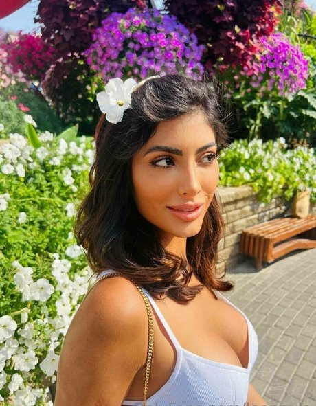 leonayla joli modèle galerie