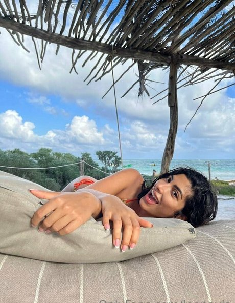 leonayla sexy star photos