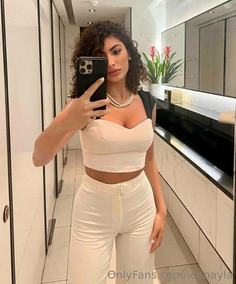 leonayla estrella porno erótica imágenes