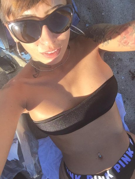 Bella Bellz actriz de arte fotos