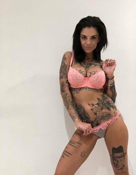 Bonnie Rotten nus étoiles photos