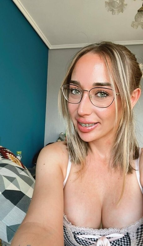 Anita Dinamita X joli modèle image