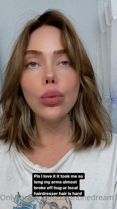 Della Dreams star du porno de haute qualité galerie