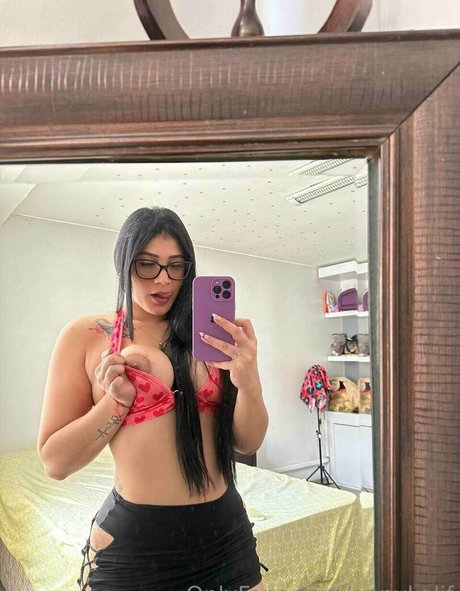 annykalif modèles nus collection