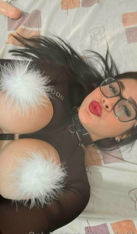 annykalif hermosa estrella galerías