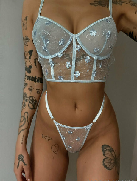 Sashenka Alexander actrice érotique image