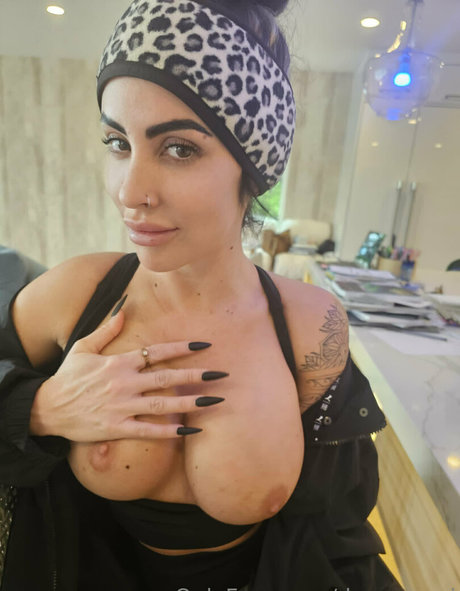 Danae Mari modelo exclusivo galería