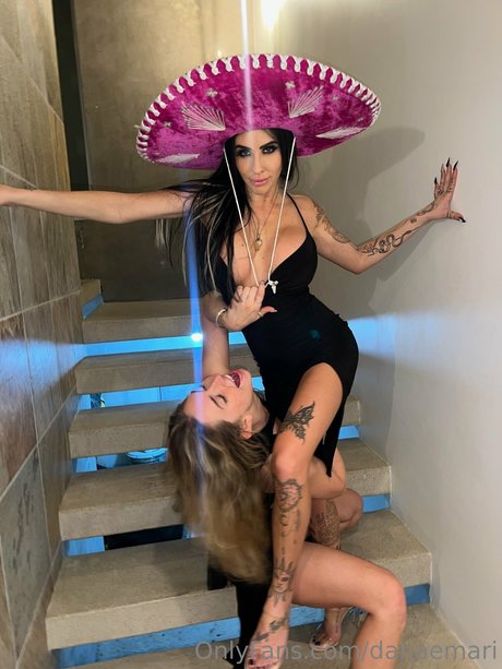 Danae Mari star sexy pic