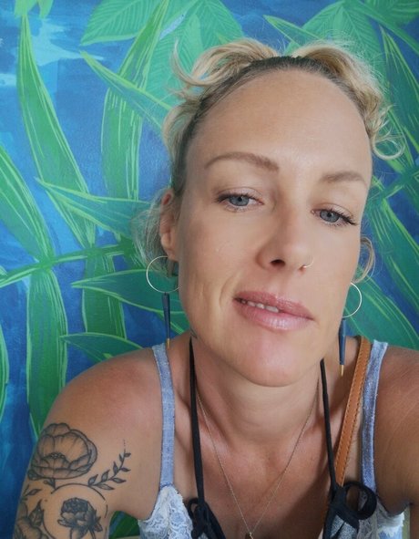 breastmom actriz erótica fotos