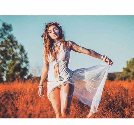 Gillian Barnes haut modèle collection