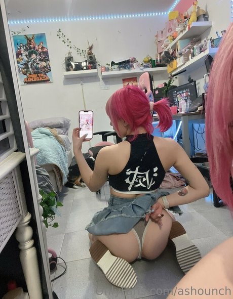 Ashounch estrella porno atractiva imágenes