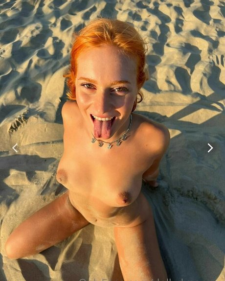 Dolly Dyson pornstar top image