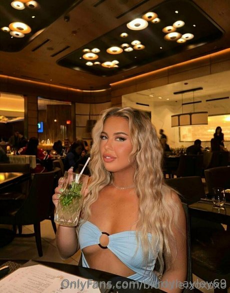 nerdyhayley69 top star photos