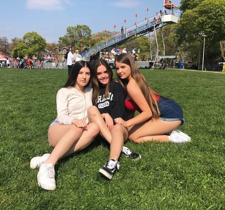 Elizabeth M actrice hd galerie