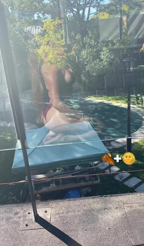 Elizabeth M modèle xxx photo