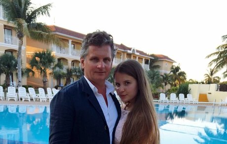 Elizabeth M estrella hermosa fotos