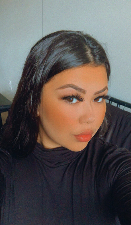 samanthababyy modèle de sexe archive