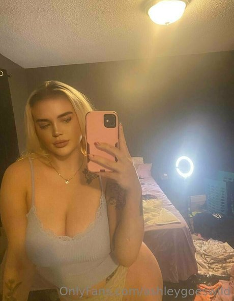 ashleygoeswild actrice pornographique img