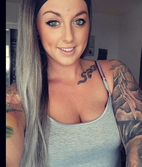 Thephnxxx beau modèle image