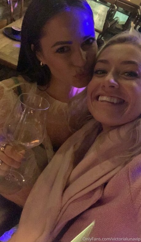 victorialunavip desnudos de modelos galerías