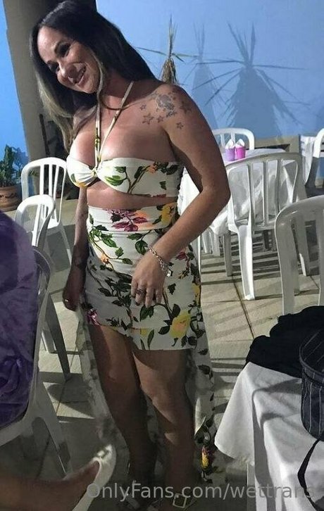 wettrans modelo bonita galería