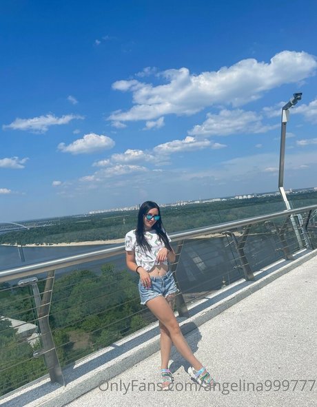 angelina crystal estrella caliente galerías