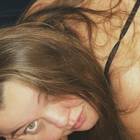 lucylucyxxx estrella porno desnuda imágenes