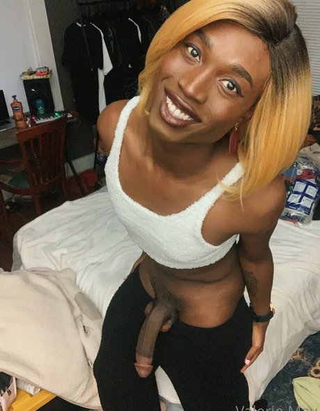 Itsvaleriemay modèle adulte img