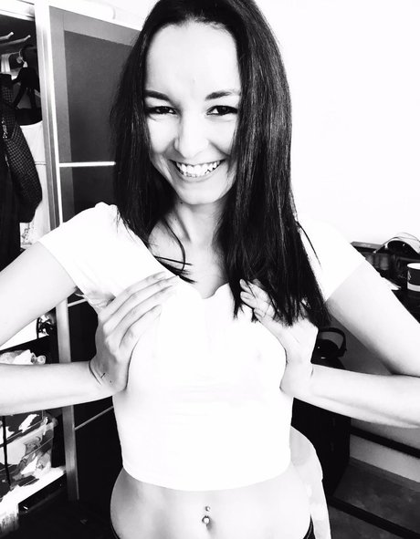 francysbelle étoile nue img