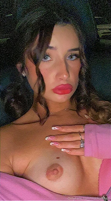 Mackzjoness star sexy photos