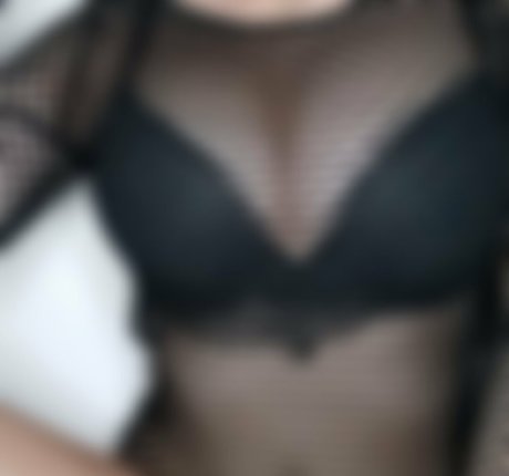 esmeraldamentee actriz exclusiva fotos