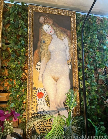 esmeraldamentee modelo hermosa fotos