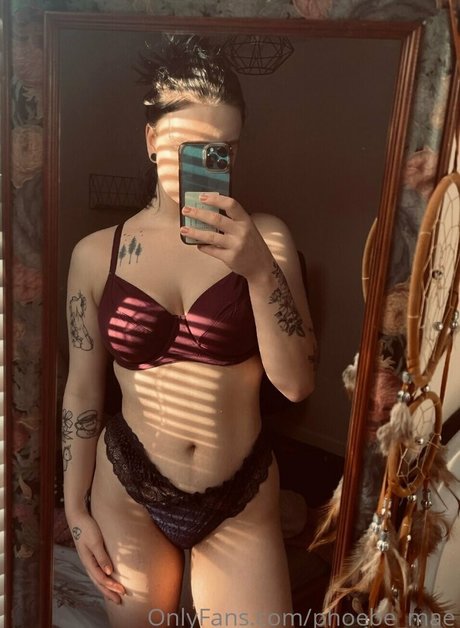 Phoebe mae modèle exclusif photo