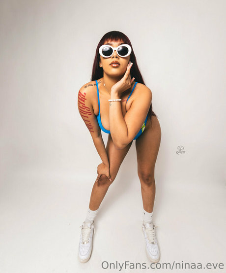 ninaa eve modèle nu image