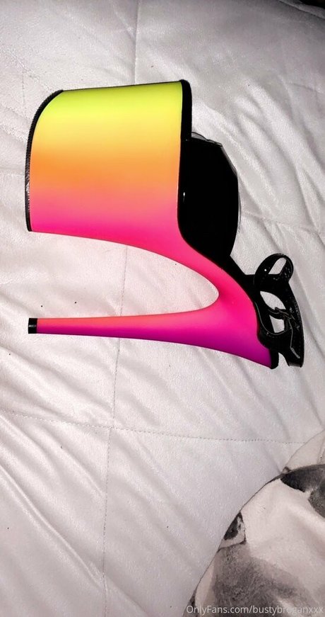 bustybroganxxx estrella porno superior archivo