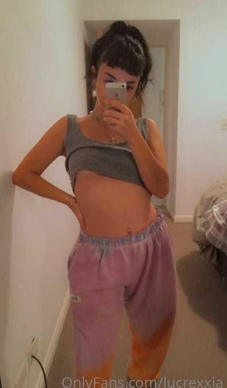 lucrexxia modèle de haute qualité images