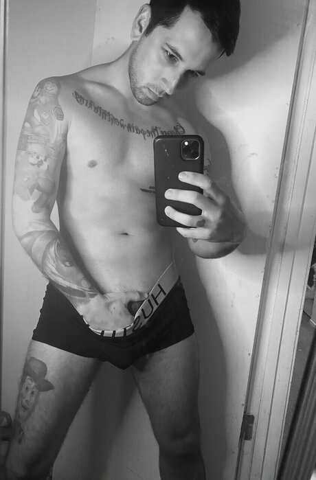 aarontorrence hot star galleries