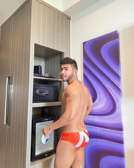 Girvin hot model photos