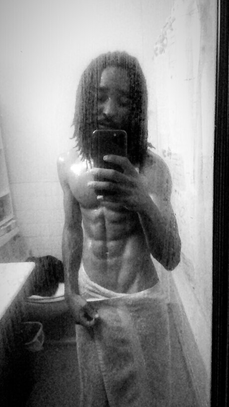 Bravvvo model nudes pics