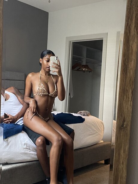TrynaCsumn model adult gallery