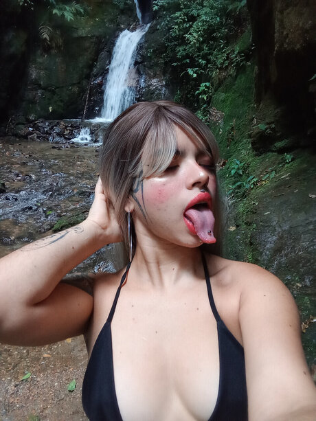 Lua Dyet star exclusive photos