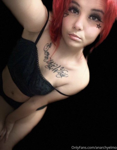 anarchyelmo hot actress pic