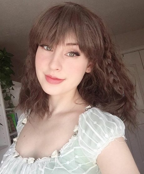 Raineemery actrice xxx archive