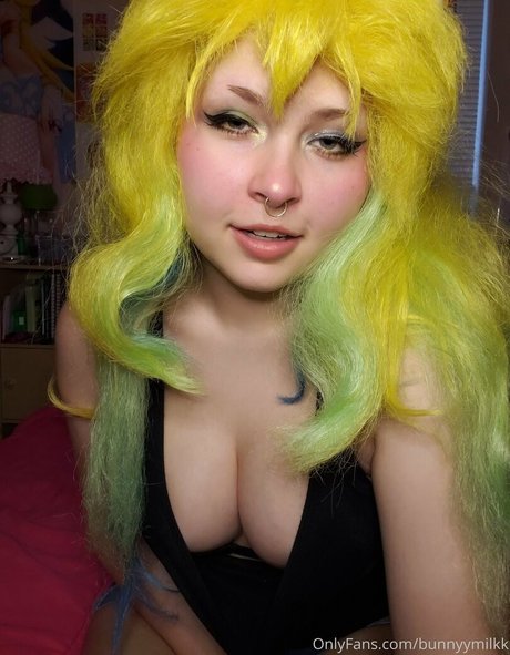 bunnyymilkk estrella desnuda fotos