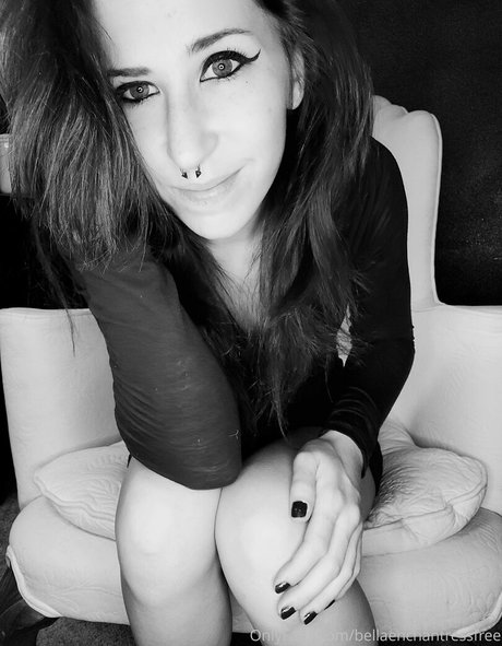 bellaenchantressxxx étoile de l'art photos