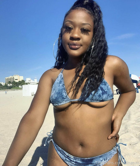 illnanaa modèle magnifique des photos