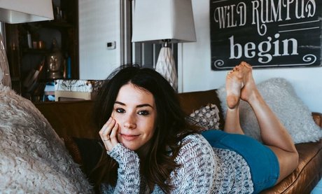 Jillian Rose Reed modelo desnudos galería